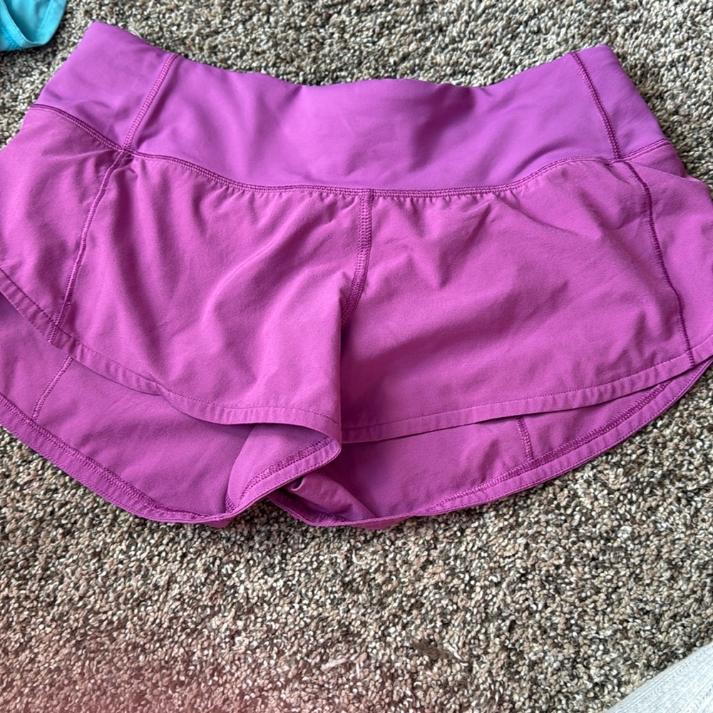 Lululemon Low rise 2.5 Speed up shorts